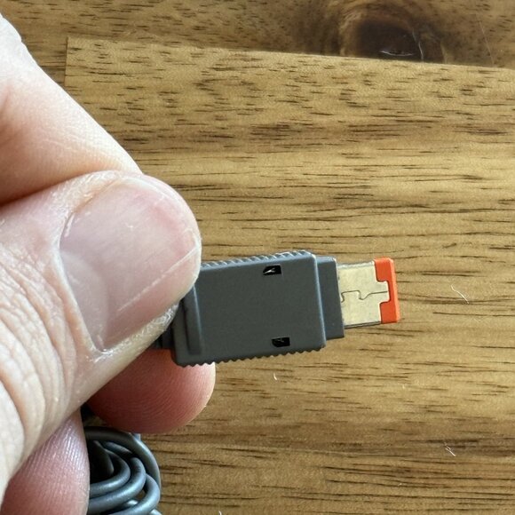 Nintendo Wii OEM Sensor Bar Wired Official RVL-014 Wii And Wii U Black Version - Picture 8 of 9